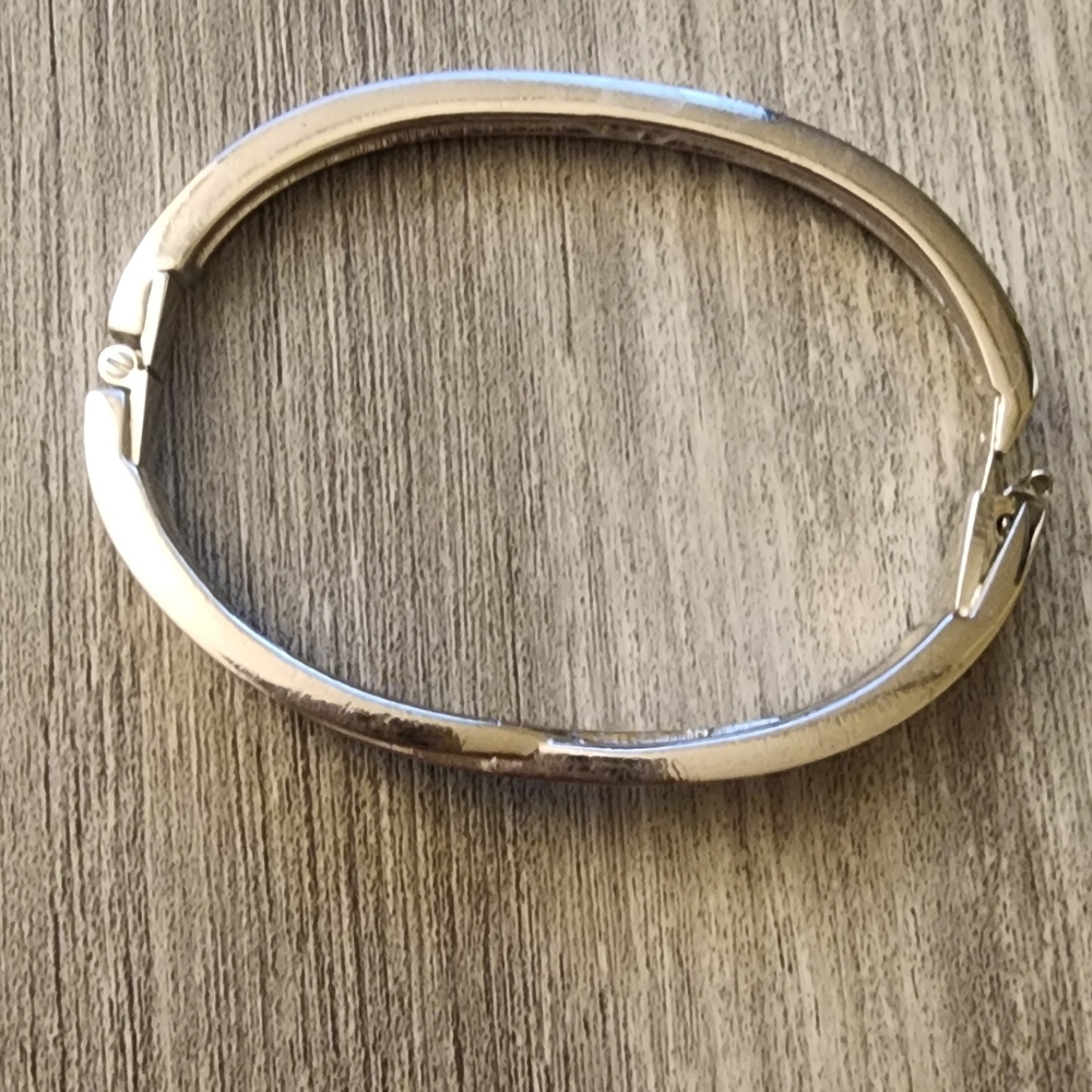 Swarovski Silver‎ Tone Oval Bangle Bracelet